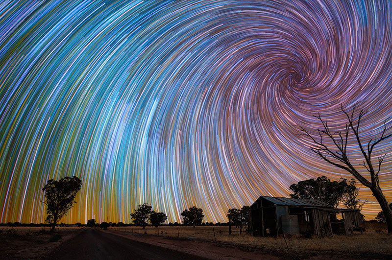 foto a lunga esposizione startrails di lincoln harrison