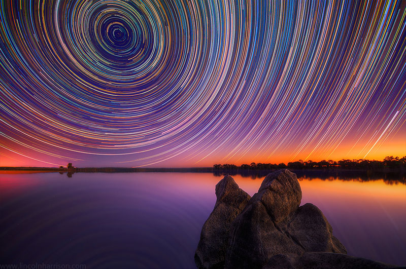 startrails foto a lunga esposizione di lincoln harrison