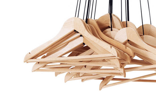 alice-rosignoli-20-hangers-detail