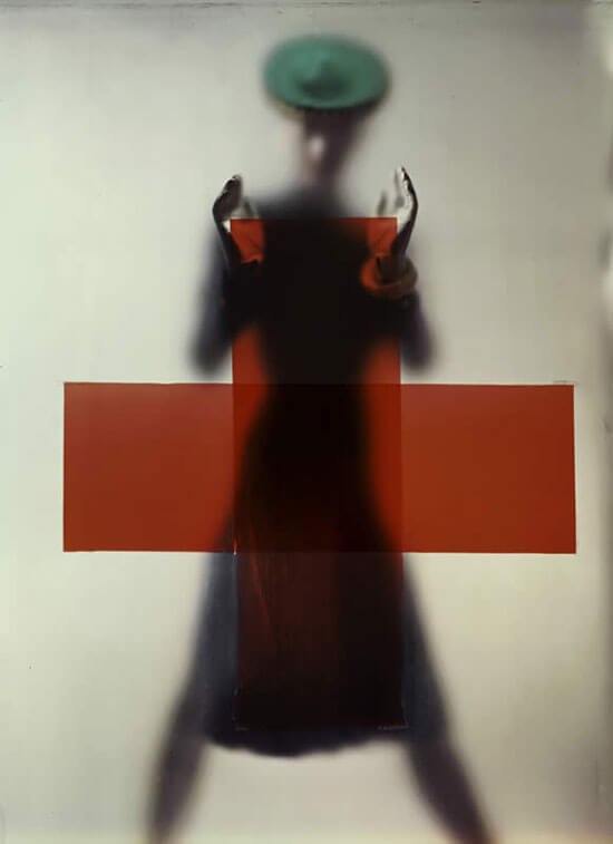erwin-blumenfeld-the-red-cross