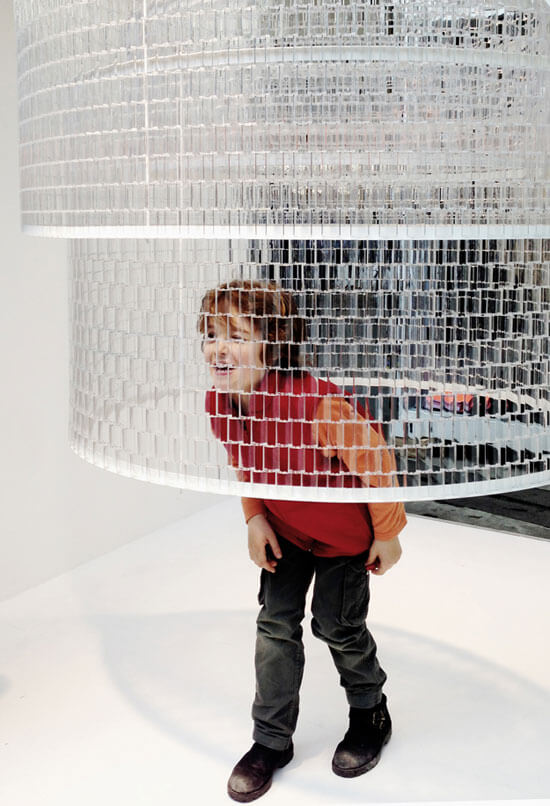 transparent-lego-bricks-chandelier-salone-del-mobile-milano
