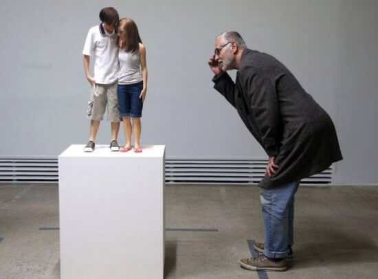 ron mueck scultore iperrealista