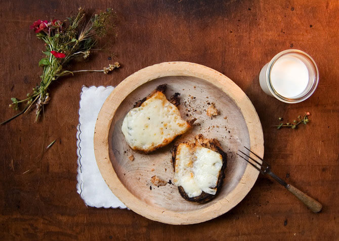 apparecchiare la tavola come in un libro