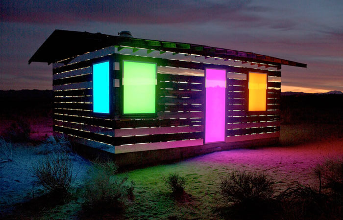 installazioni luminose di phillip k smith lucid stead di notte