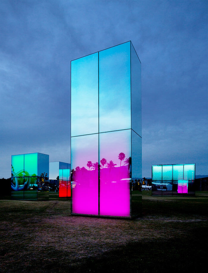 installazioni luminose di phillip K. smith III