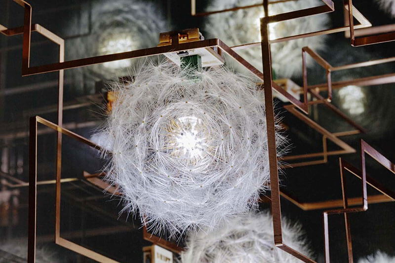 fragile future III scultura luminosa