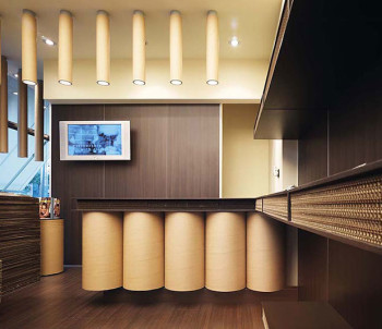 arte del riciclo con tubi in cartone