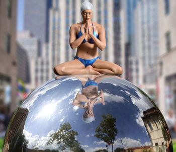 Carole Feuerman scultura iperrealista - Chrysalis, 2017