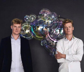 Verhoeven Twins sculture di vetro bolle iridescenti