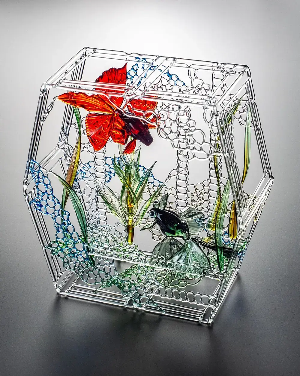 Nao Saito l'arte di intrecciare il vetro